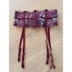 Victoria's Secret LUXE LINGERIE Garter Belt Burgundy NWT XS -S